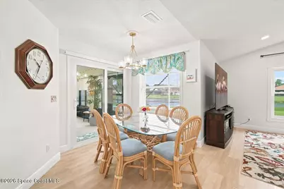 882 Wood Creek Drive, Melbourne, FL 32901 - Photo 8