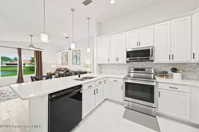 882 Wood Creek Drive, Melbourne, FL 32901 - Photo 14
