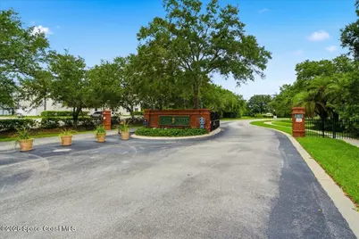 882 Wood Creek Drive, Melbourne, FL 32901 - Photo 2