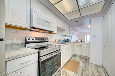 305 Jimmy Buffett Memorial Highway #15, Satellite Beach, FL 32937 - Photo 4