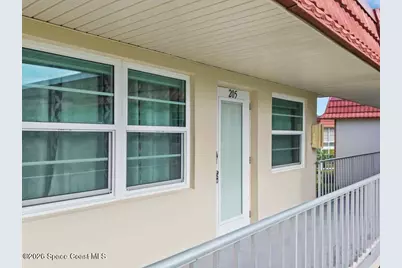 32 Pine Arbor Lane #205, Vero Beach, FL 32962 - Photo 4