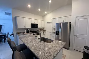518 Santo Domingo Ave SW, Palm Bay, FL 32908 - Photo 4