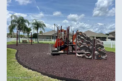 1995 Snapdragon Drive NW, Palm Bay, FL 32907 - Photo 24