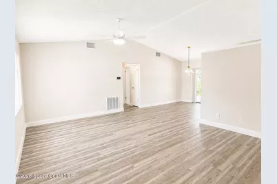 662 Castaways Street NE, Palm Bay, FL 32907 - Photo 4