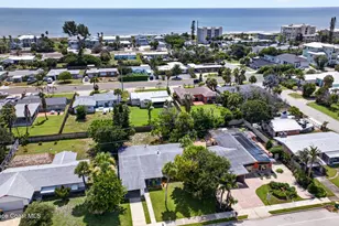 1041 S Brevard Ave, Cocoa Beach, FL 32931 - Photo 2