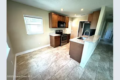 230 Crown Boulevard, Melbourne, FL 32901 - Photo 4