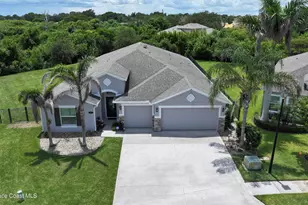 4162 Ruthann Cir, Melbourne, FL 32934 - Photo 2