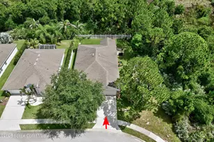 250 Briarcliff Cir, Sebastian, FL 32958 - Photo 6
