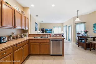 698 Thuringer St NW, Palm Bay, FL 32907 - Photo 14