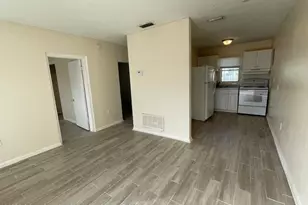 708 S Wilson Ave, Cocoa, FL 32922 - Photo 4