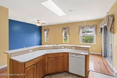 292 Nesbitt Street NE, Palm Bay, FL 32907 - Photo 10