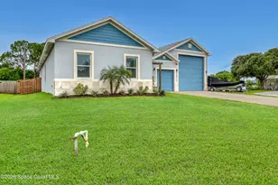 910 Windmill St SE, Palm Bay, FL 32909 - Photo 2