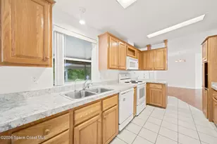 322 Scenic Dr, Cocoa, FL 32926 - Photo 10