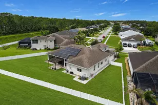 197 Brandy Creek Cir SE, Palm Bay, FL 32909 - Photo 2
