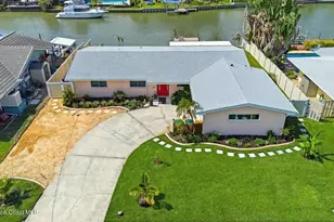 116 Jamaica Dr, Cocoa Beach, FL 32931 - Photo 2