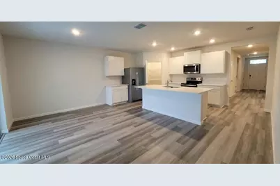 591 Mimosa Street SW, Palm Bay, FL 32908 - Photo 6