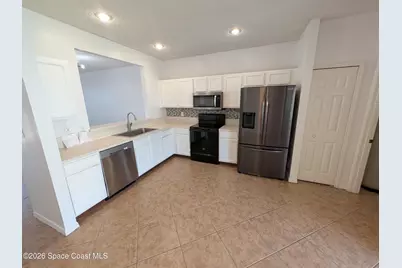 290 Marion Place, Merritt Island, FL 32953 - Photo 4