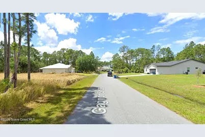 590 Gagnon Street SE, Palm Bay, FL 32909 - Photo 6
