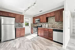 2267 Robinhood Dr, Melbourne, FL 32935 - Photo 10