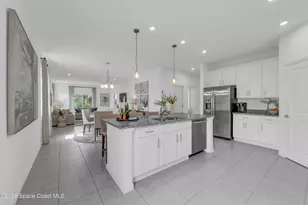 637 Castleford Ave NE, Palm Bay, FL 32905 - Photo 2