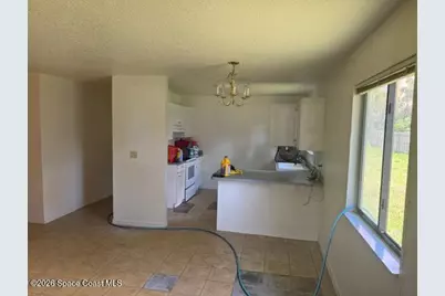 2009 Hallwood Place, Melbourne, FL 32901 - Photo 6