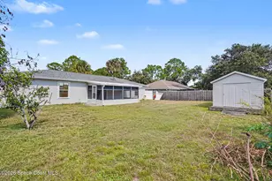 271 Mardi Gras Ave NW, Palm Bay, FL 32907 - Photo 24