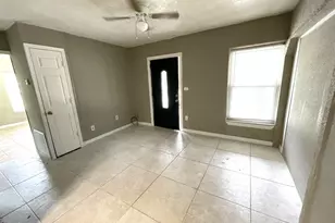 415 S Robbins Ave, Titusville, FL 32796 - Photo 2
