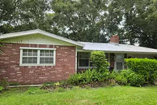 782 Dixie Terrace NW, Sebastian, FL 32958 - Photo 2