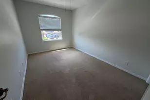 1040 Venetian Dr, Melbourne, FL 32904 - Photo 18