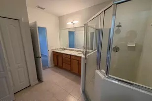 1040 Venetian Dr, Melbourne, FL 32904 - Photo 12