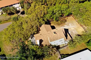 5875 Riverside Dr, Melbourne Beach, FL 32951 - Photo 4