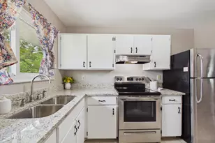 467 Grenadier Ave NW, Palm Bay, FL 32907 - Photo 2