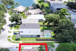 4991 Erin Ln, Melbourne, FL 32940 - Photo 2
