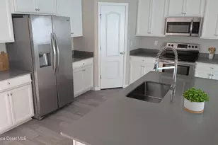 1685 Pottsburg Point Dr, Jacksonville, FL 32207 - Photo 2