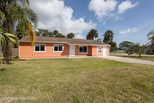 1203 Linmoor Cir NE, Palm Bay, FL 32907 - Photo 2