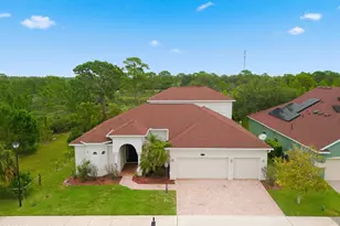 1185 Dromin Ln, Melbourne, FL 32940 - Photo 2
