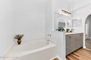 1716 Vista Lake Cir, Melbourne, FL 32904 - Photo 22