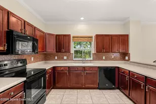 622 Cedar Side Cir NE, Palm Bay, FL 32905 - Photo 10
