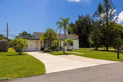 1811 S Park Avenue, Melbourne, FL 32901 - Photo 2