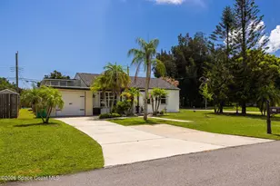 1811 S Park Ave, Melbourne, FL 32901 - Photo 2