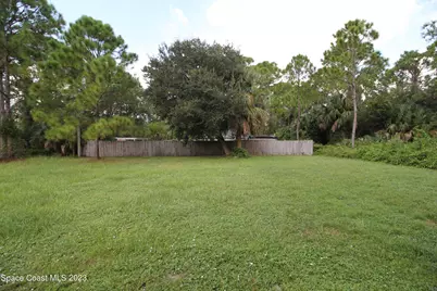 220 Tipton Road SW, Palm Bay, FL 32908 - Photo 14