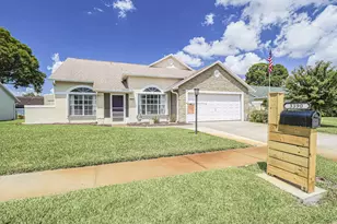 3390 Areca Palm Ave, Melbourne, FL 32901 - Photo 1