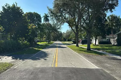 824 Holly Lane, Plantation, FL 33317 - Photo 4