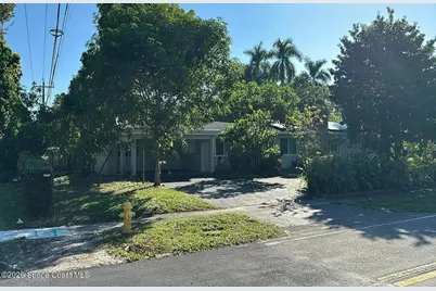 824 Holly Lane, Plantation, FL 33317 - Photo 2