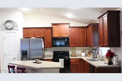 826 E Landmark Hills Drive E, Haines City, FL 33844 - Photo 4