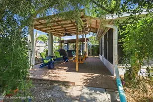 2202 Hyde Pkwy, Melbourne, FL 32901 - Photo 26