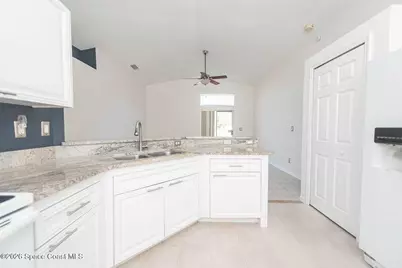 7033 Hammock Trace Drive, Melbourne, FL 32940 - Photo 6