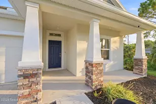 242 Heritage St SW, Palm Bay, FL 32908 - Photo 4