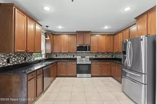 641 Dillard Dr SE, Palm Bay, FL 32909 - Photo 6