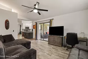 726 Donau Ave NW, Palm Bay, FL 32907 - Photo 4